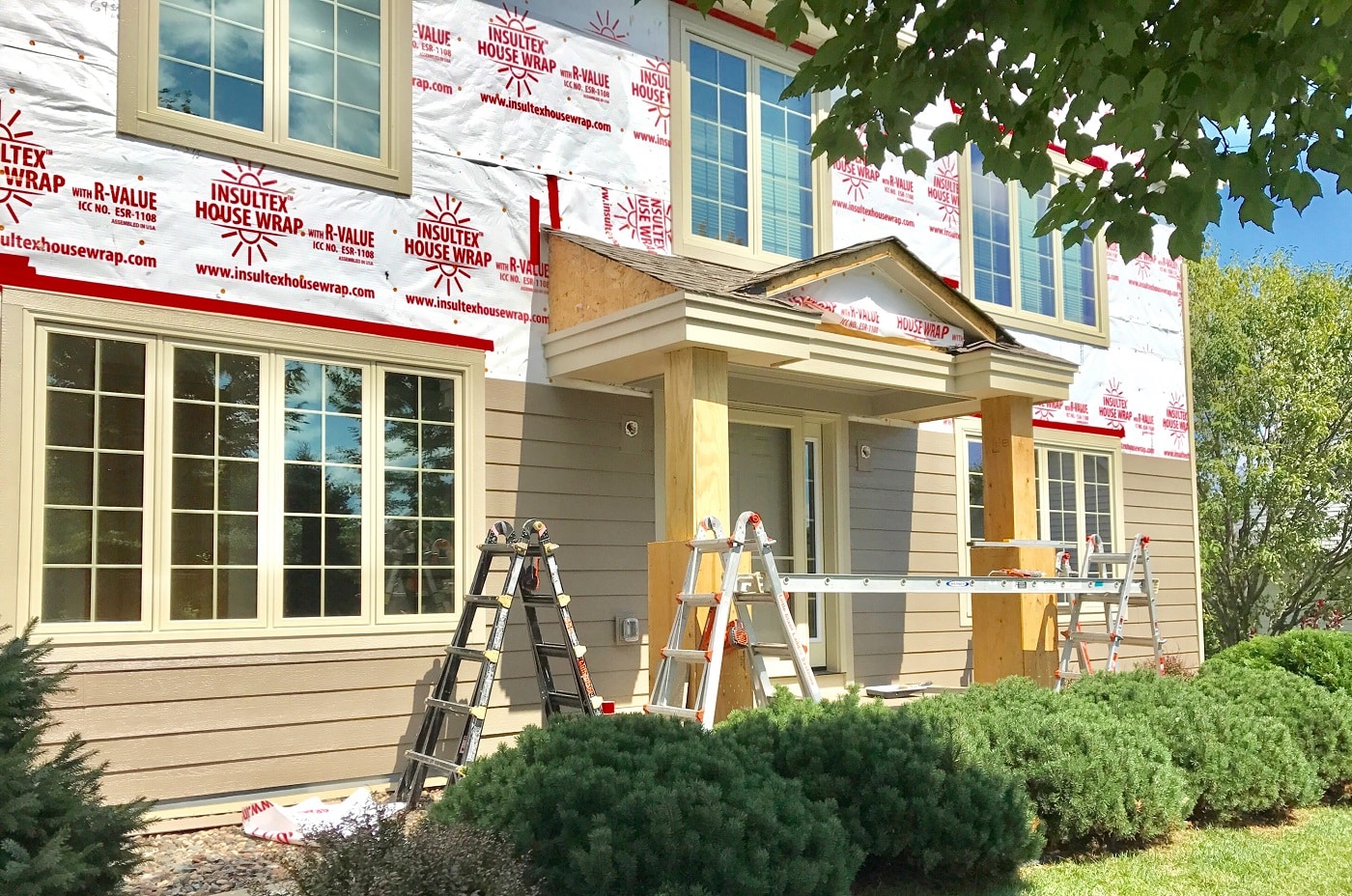 Siding installation on Woodbury home