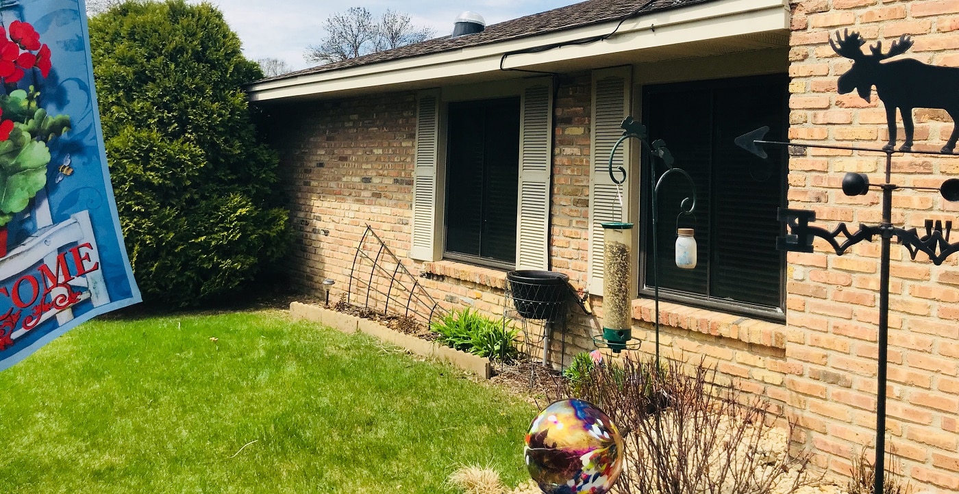 St Louis Park home without gutters