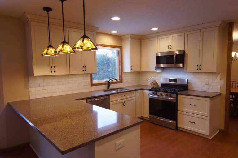 White kitchen cabinets