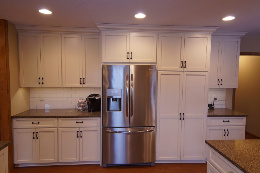 White kitchen cabinets