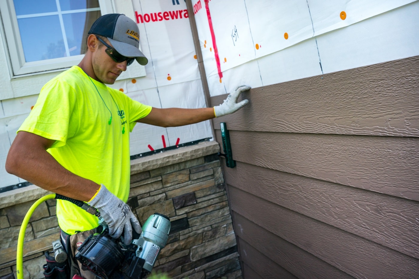 siding install