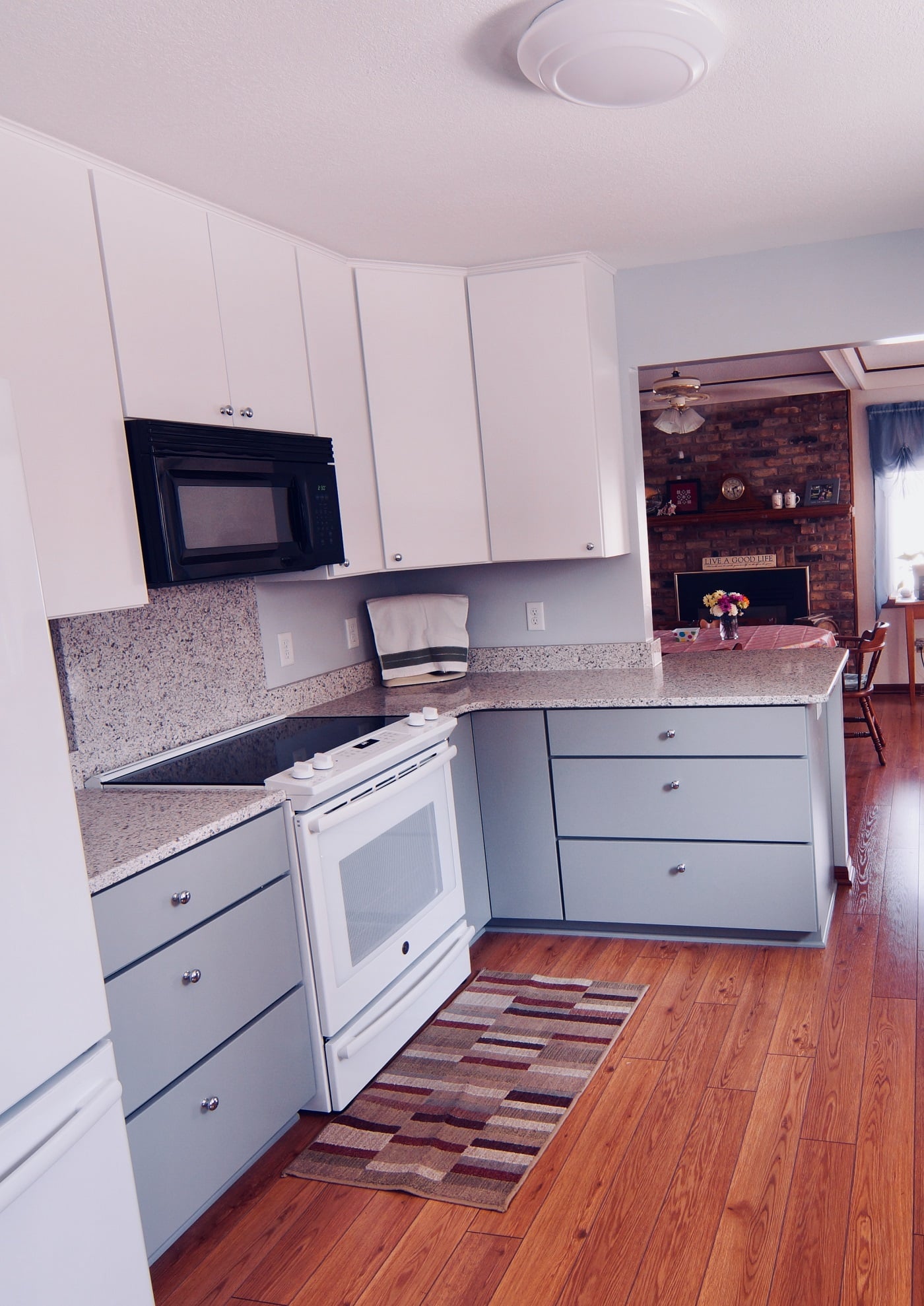 white kitchen