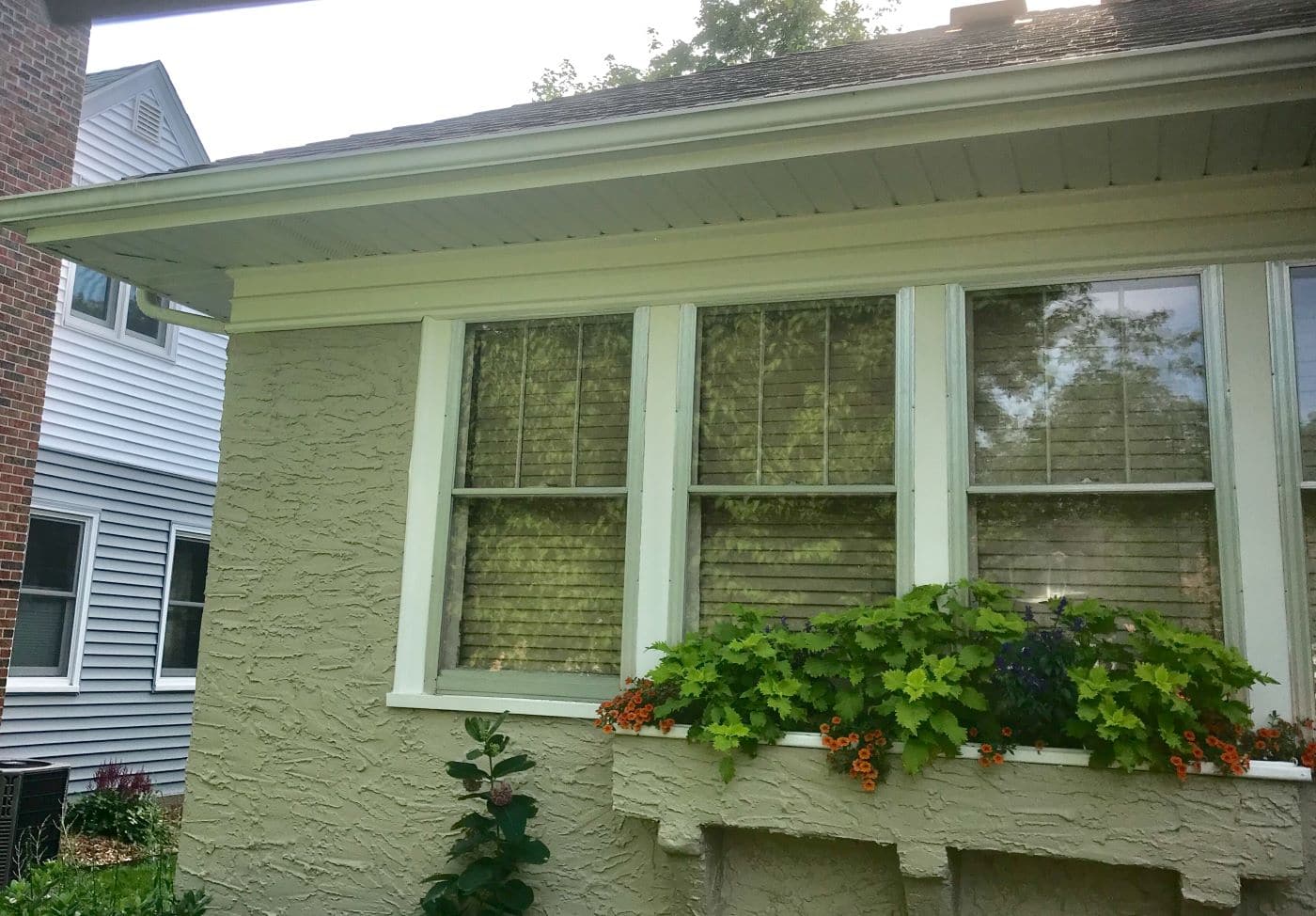 St Paul home with old gutters