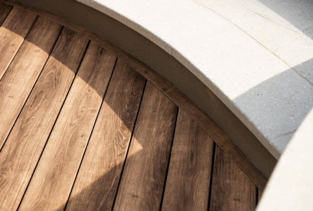 Zuri decking