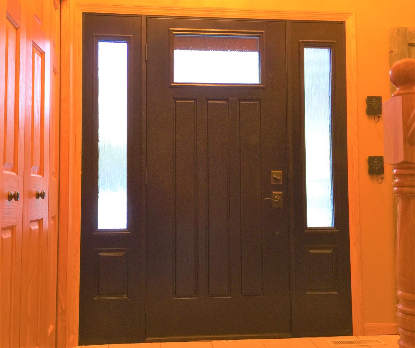 provia fiberglass front door installed by Lindus Construction