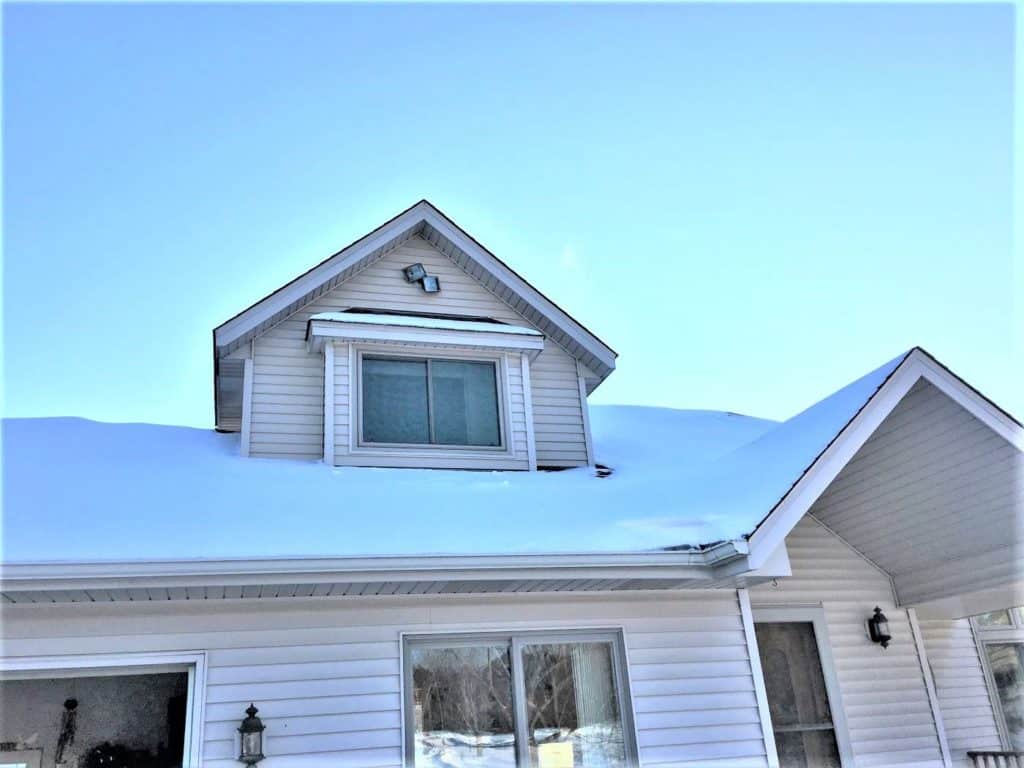Window contractors from Lindus Construction completed this project.