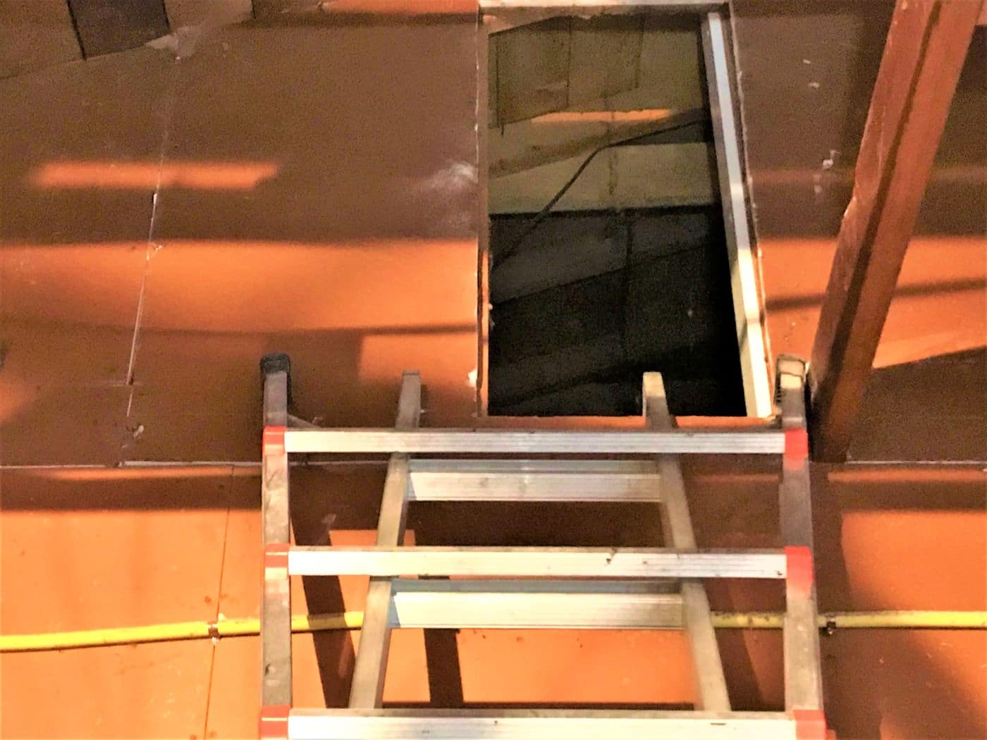 attic access panel construction by Lindus