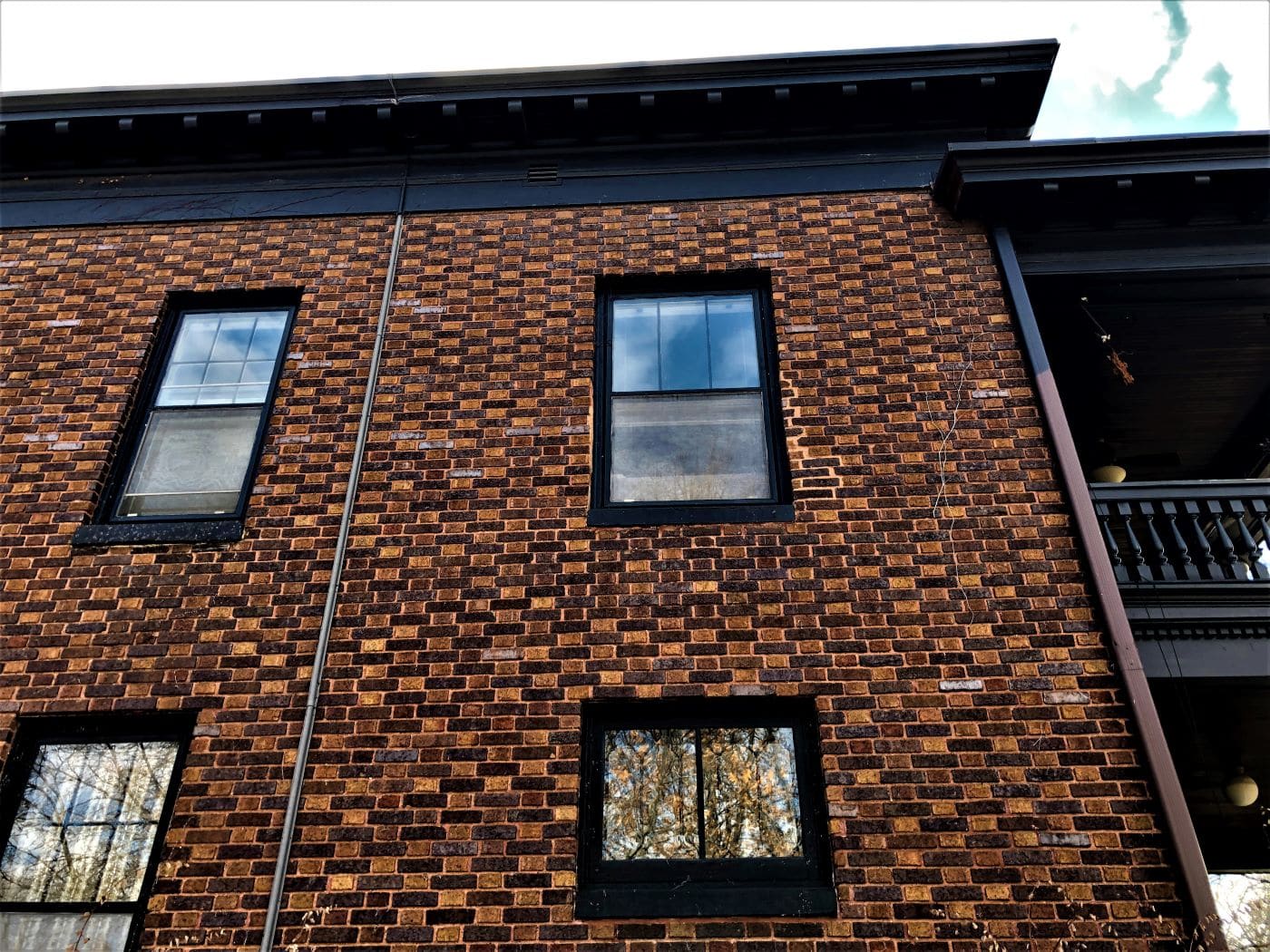 st paul brick building before window replacement