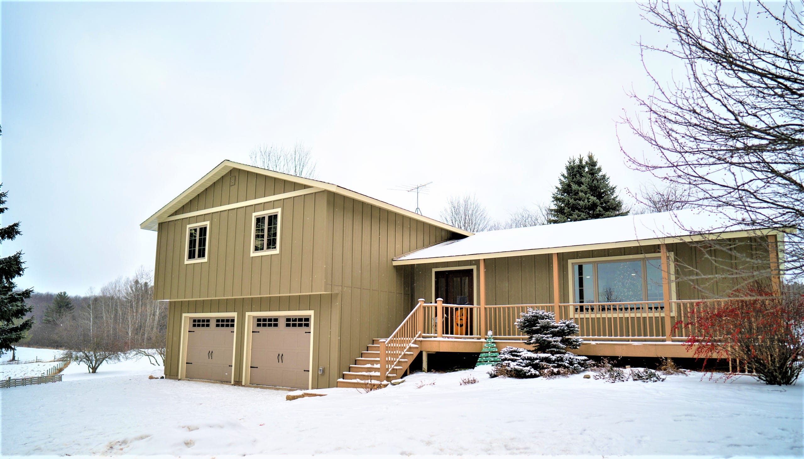 LP® SmartSide® ExpertFinish® Trim & Siding installed on Woodville home